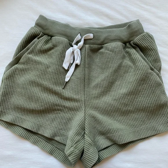 Aerie Matching Set - Picture 4 of 6